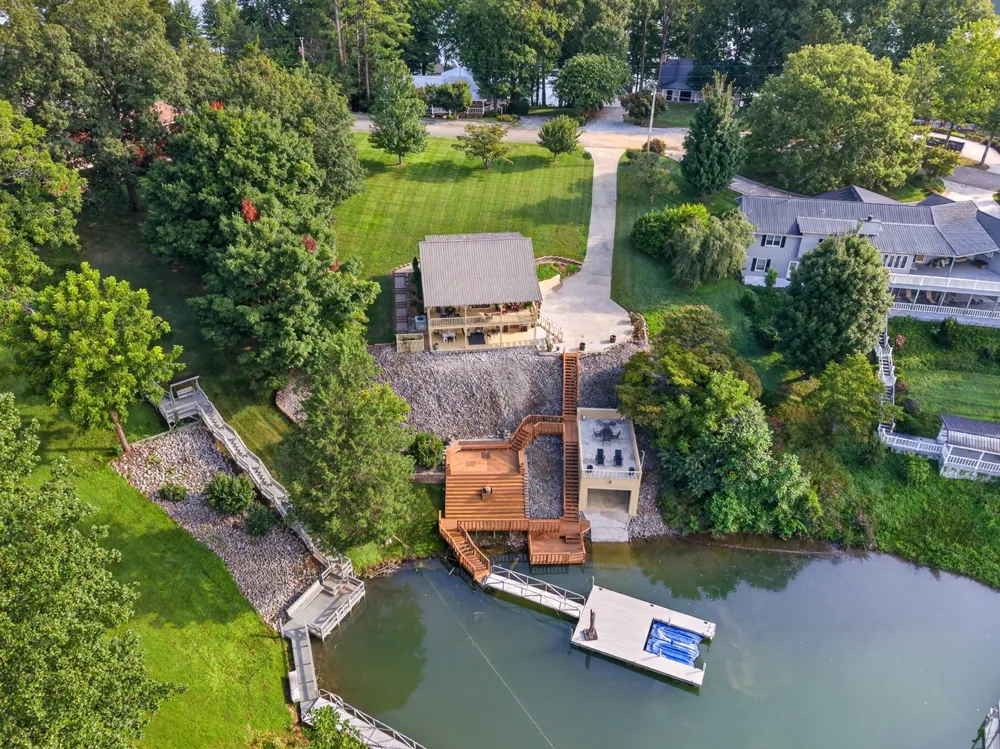 52 Narrows Dr Winchester, TN 37398