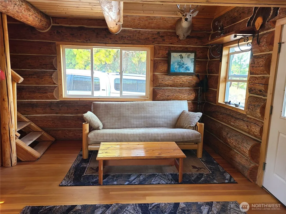20 Doe Mountain Road Tonasket, WA 98855