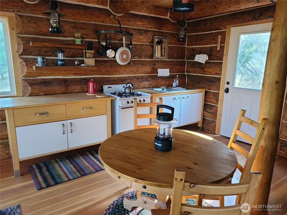 20 Doe Mountain Road Tonasket, WA 98855