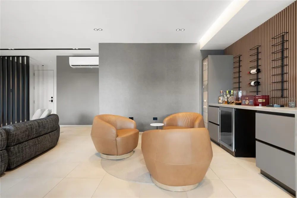592 TTE CESAR GONALEZ AVE, TORRE CIBELES, TORRE I AVENUE #213 San Juan, PR 00918