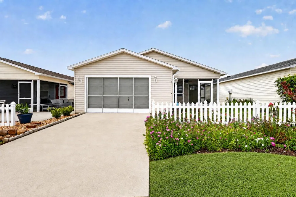 483 HILDALGO DRIVE The Villages, FL 32159