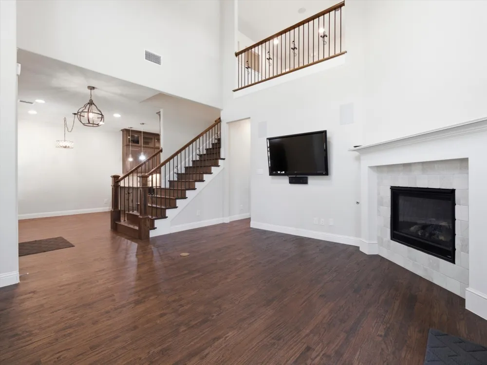291 Moorland Drive Richardson, TX 75080