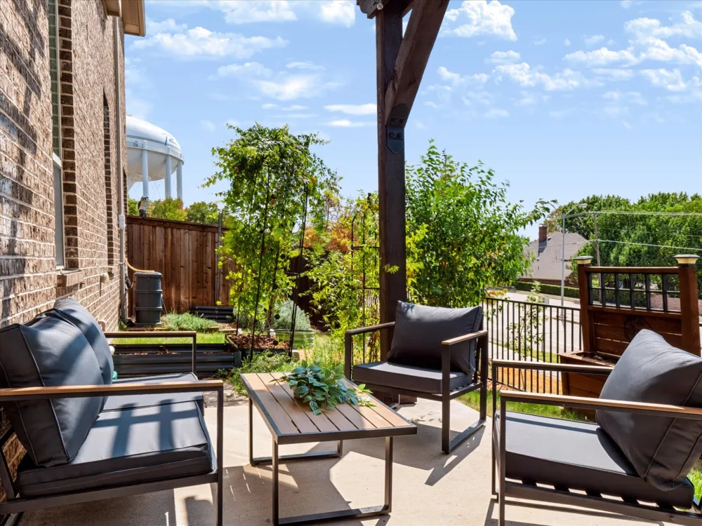 291 Moorland Drive Richardson, TX 75080