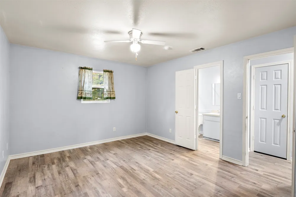 521 Hilltop Drive Tool, TX 75143