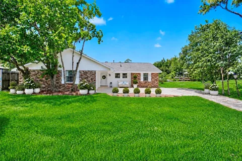 626 Shore Acres Boulevard