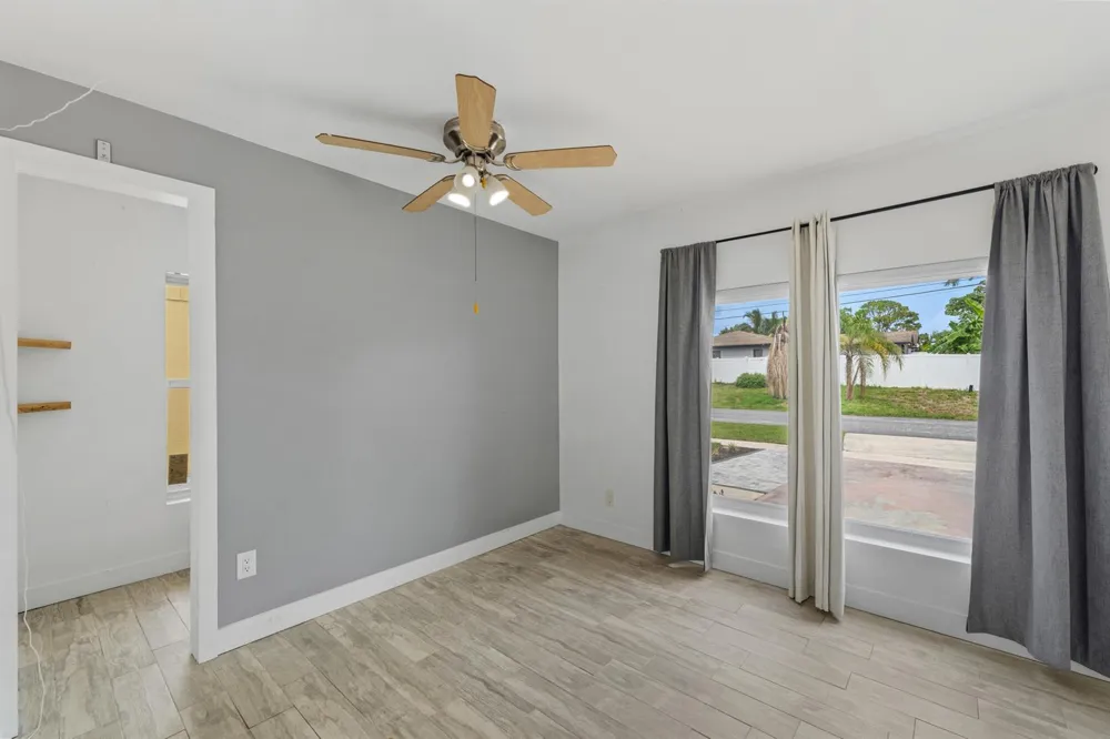 1127 NW 9th Street Boynton Beach, FL 33426