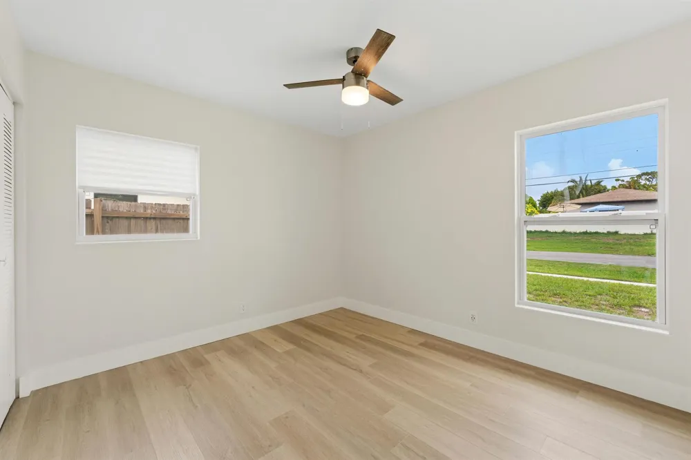 1127 NW 9th Street Boynton Beach, FL 33426
