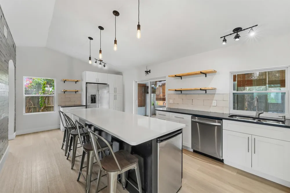 1127 NW 9th Street Boynton Beach, FL 33426