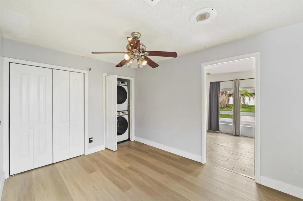 1127 NW 9th Street Boynton Beach, FL 33426