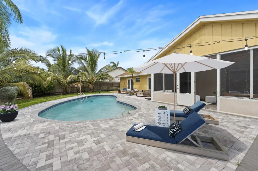 1127 NW 9th Street Boynton Beach, FL 33426