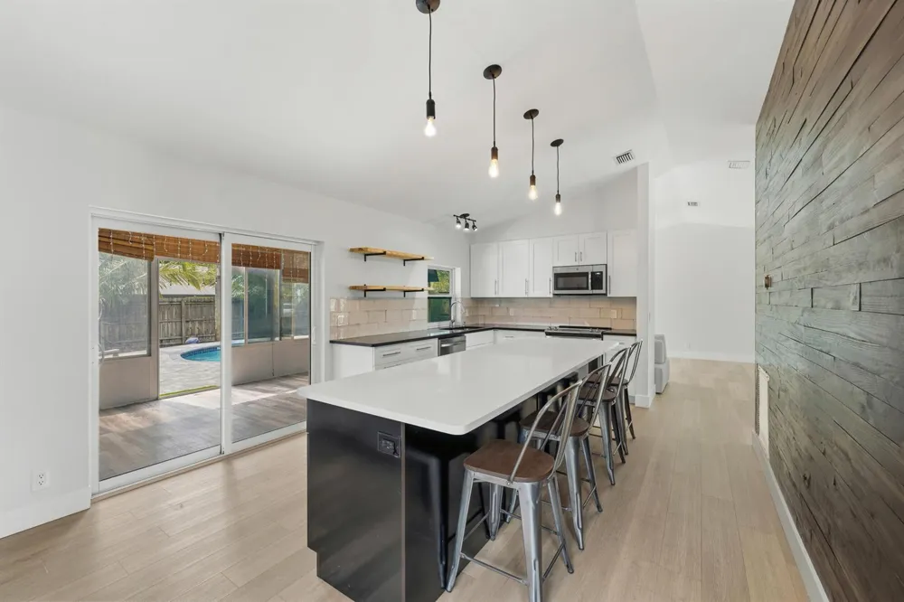 1127 NW 9th Street Boynton Beach, FL 33426