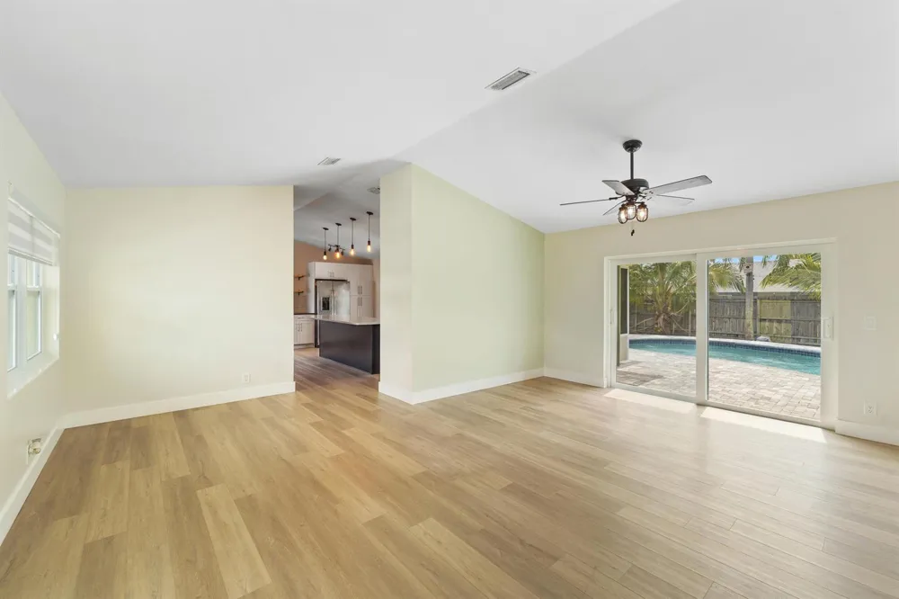 1127 NW 9th Street Boynton Beach, FL 33426