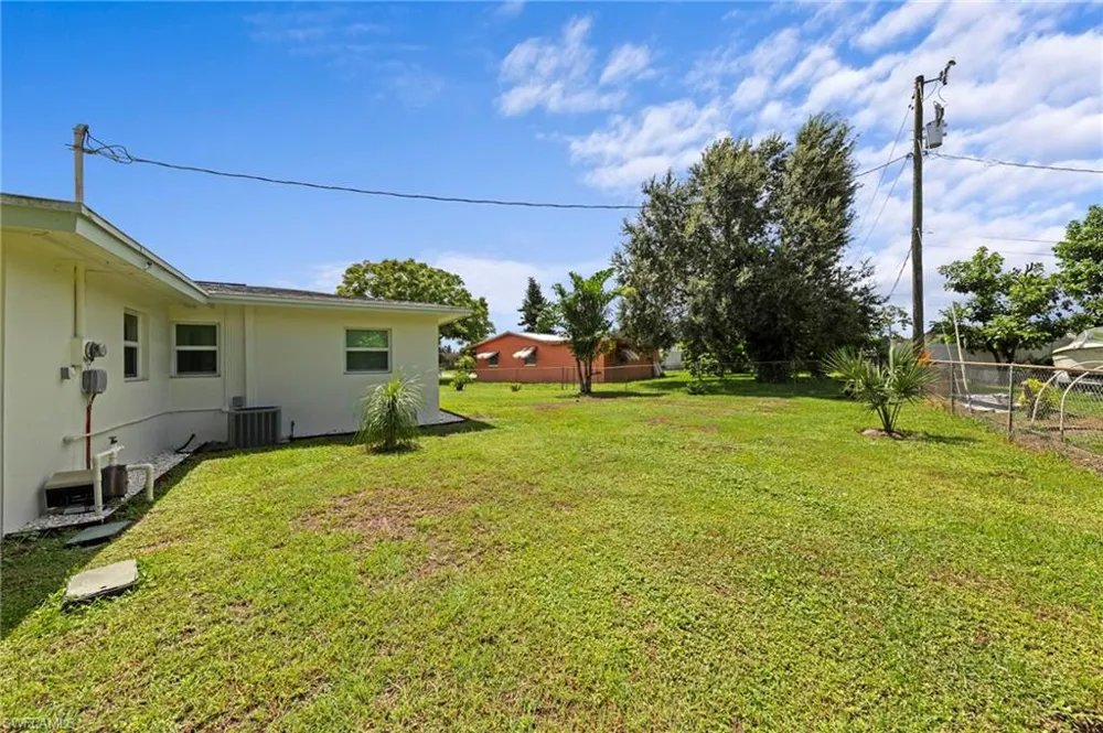 1212 Barnsdale Street Lehigh Acres, FL 33936