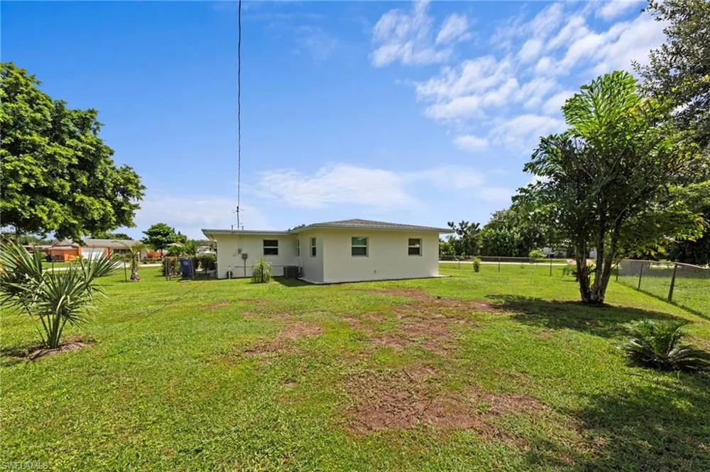 1212 Barnsdale Street Lehigh Acres, FL 33936