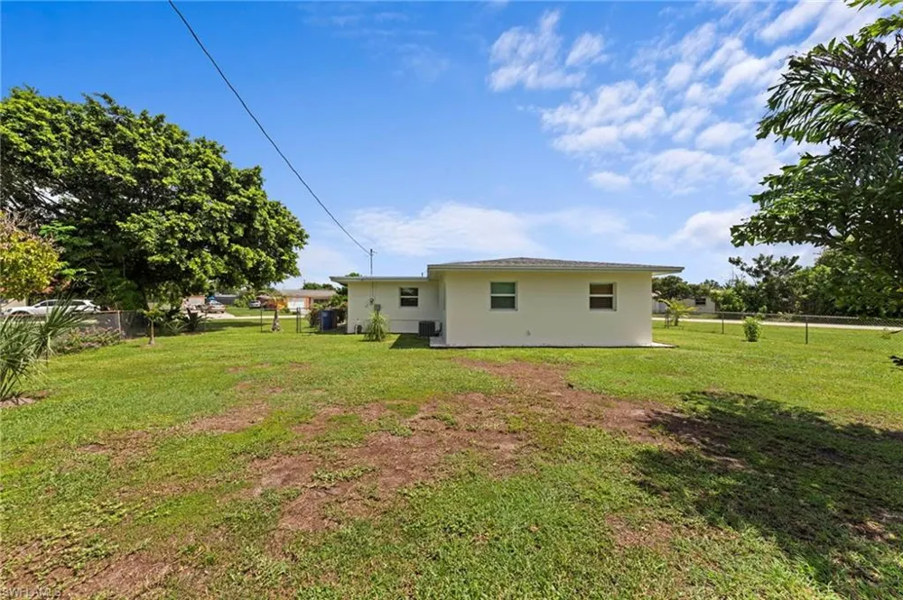1212 Barnsdale Street Lehigh Acres, FL 33936