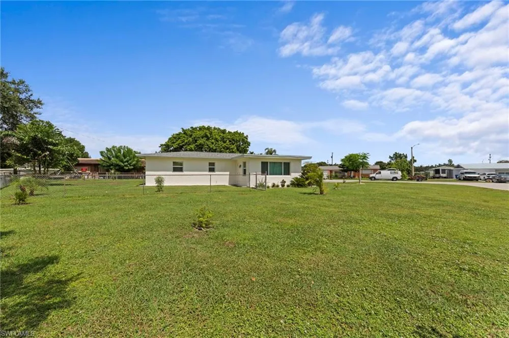1212 Barnsdale Street Lehigh Acres, FL 33936
