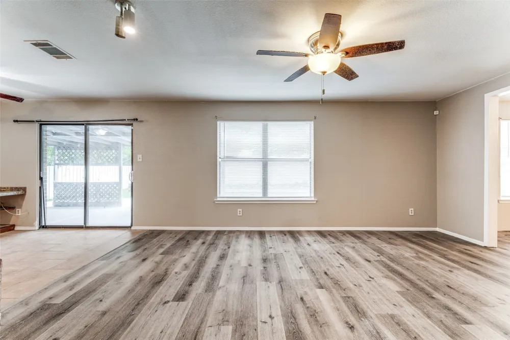 408 Windwood Court Azle, TX 76020