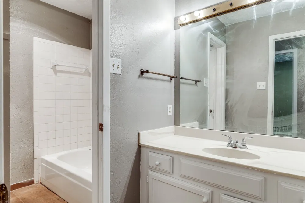 408 Windwood Court Azle, TX 76020
