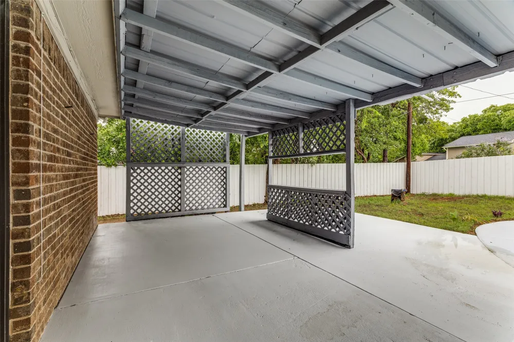 408 Windwood Court Azle, TX 76020