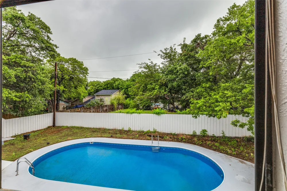 408 Windwood Court Azle, TX 76020