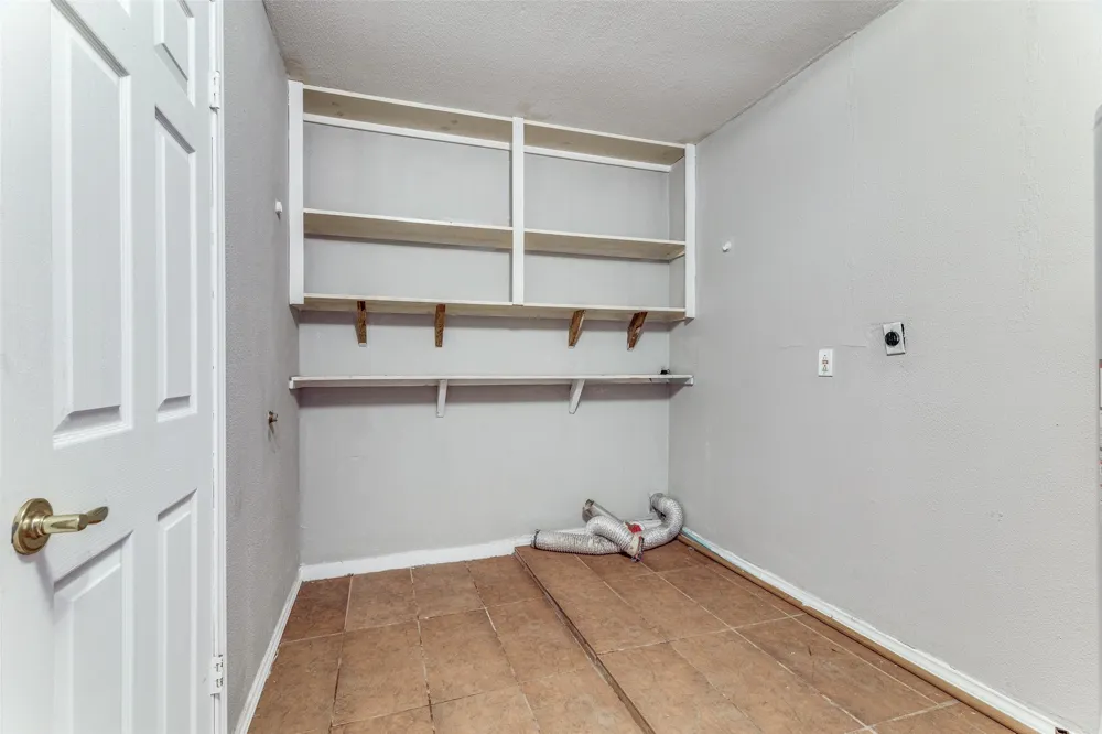 408 Windwood Court Azle, TX 76020