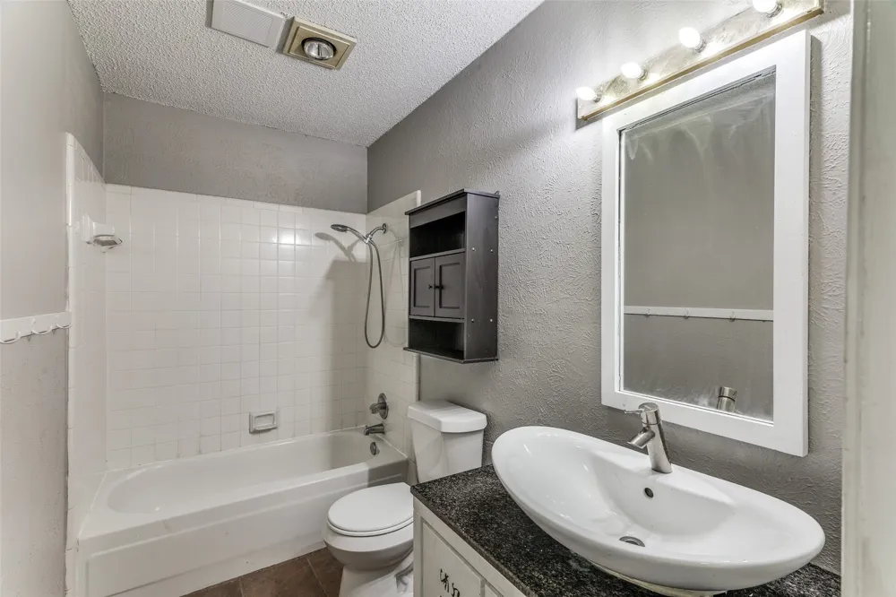408 Windwood Court Azle, TX 76020