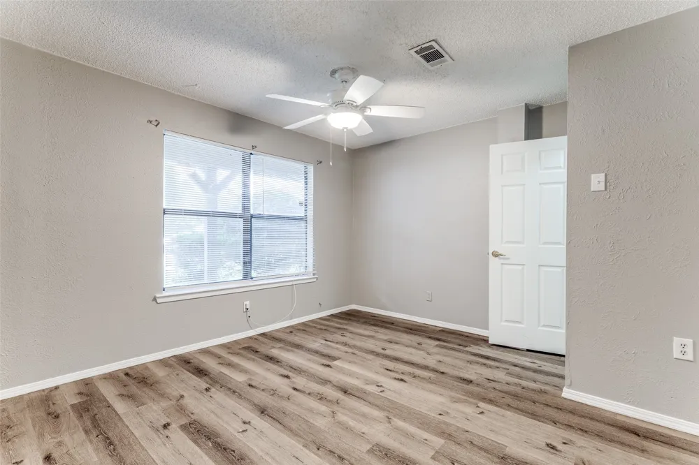408 Windwood Court Azle, TX 76020