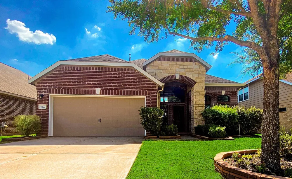 6227 Carnaby Lane Rosenberg, TX 77471
