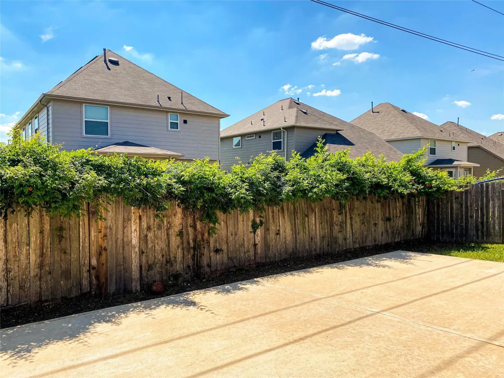 6227 Carnaby Lane Rosenberg, TX 77471