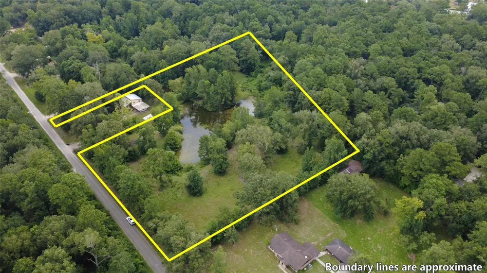 21981 Carol Road New Caney, TX 77357