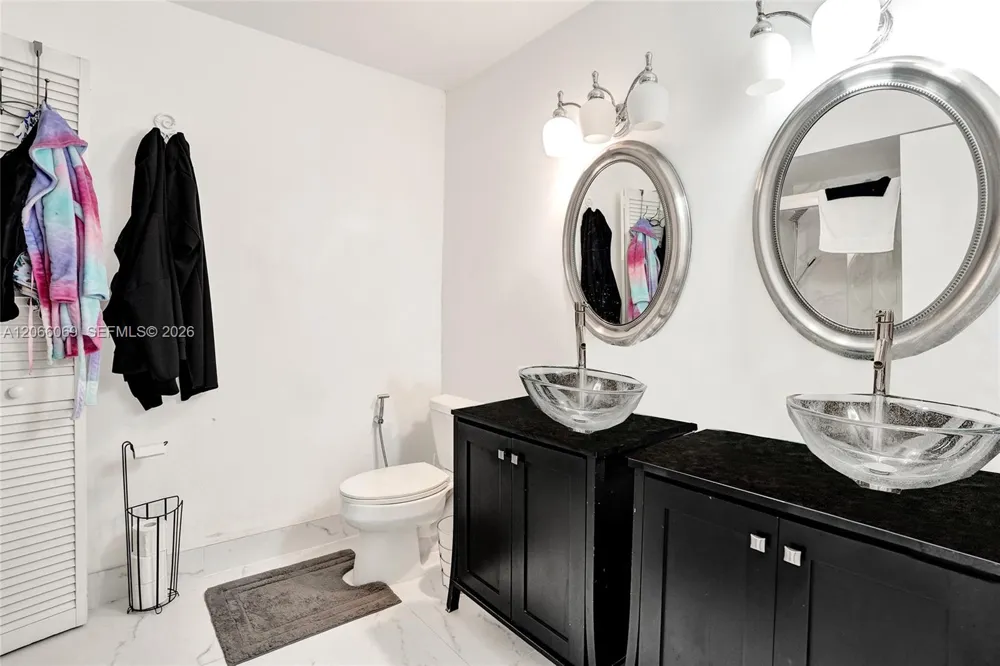 2999 Lakewood Ln Hollywood, FL 33021