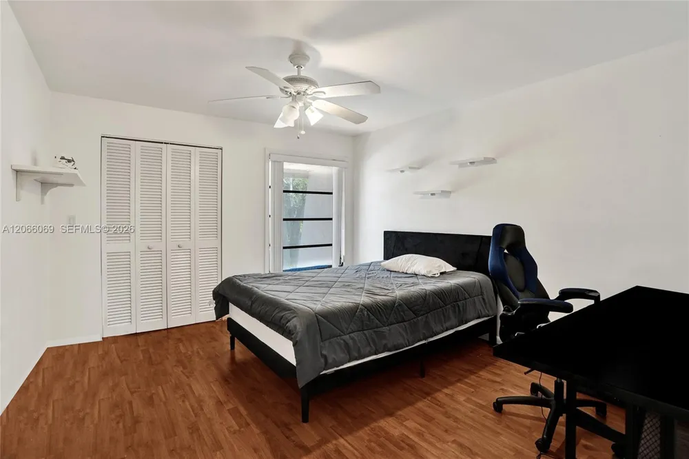 2999 Lakewood Ln Hollywood, FL 33021