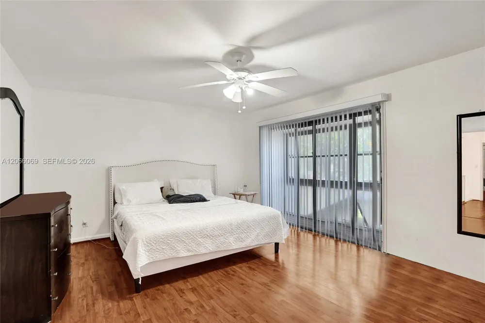 2999 Lakewood Ln Hollywood, FL 33021