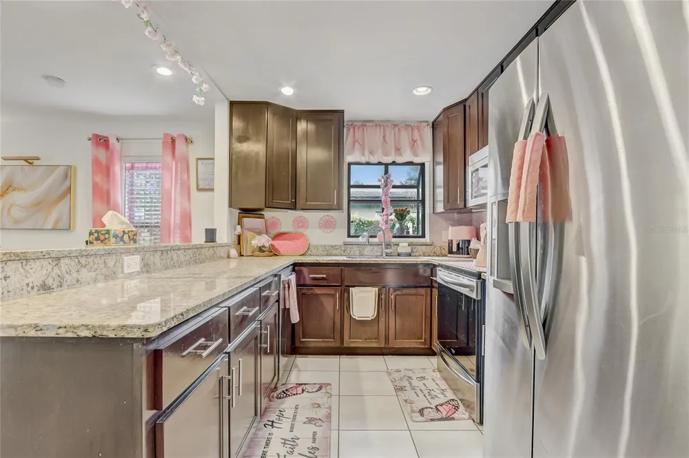 8691 CONTOURA DRIVE Orlando, FL 32810