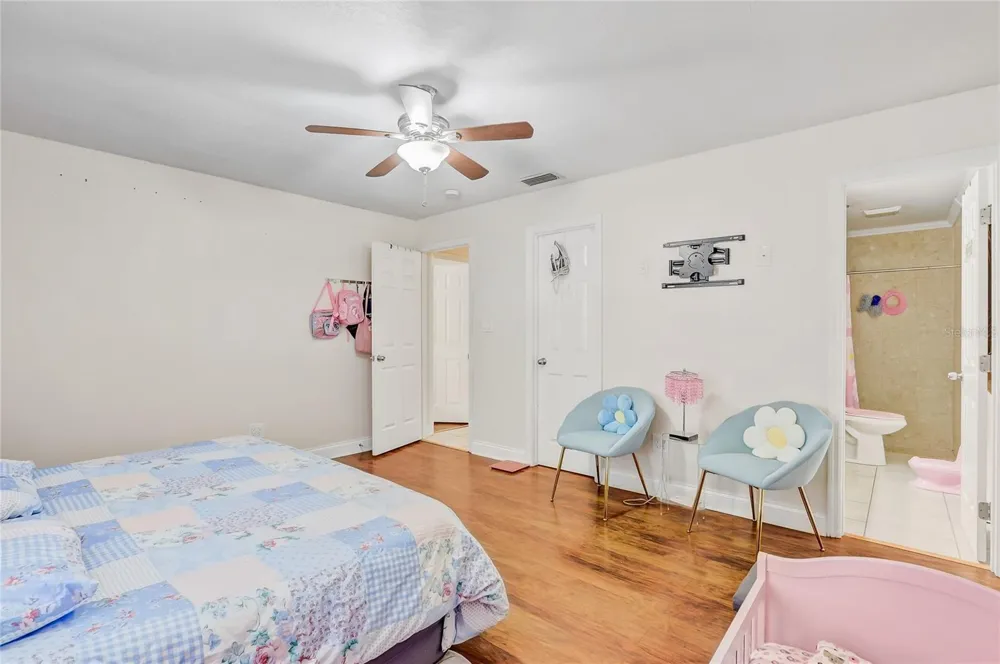 8691 CONTOURA DRIVE Orlando, FL 32810