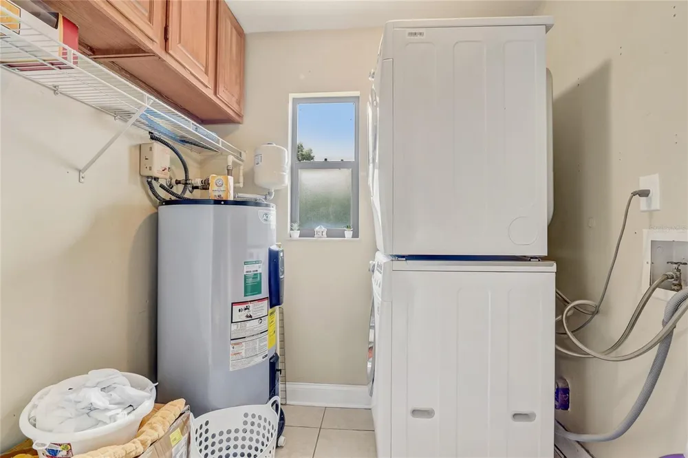 8691 CONTOURA DRIVE Orlando, FL 32810