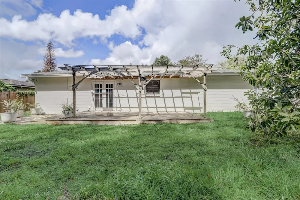 8691 CONTOURA DRIVE Orlando, FL 32810