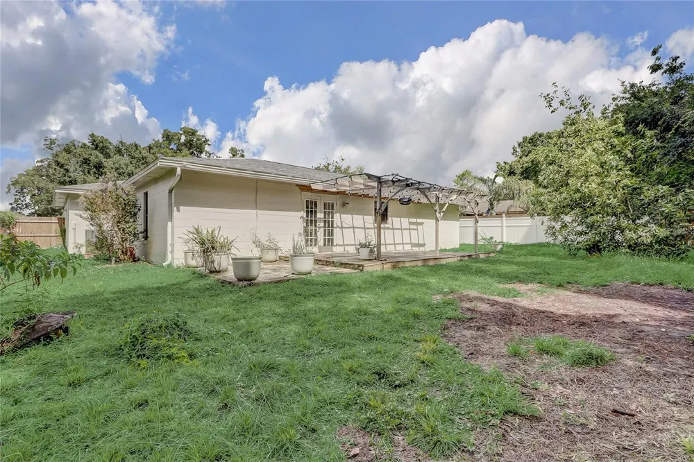 8691 CONTOURA DRIVE Orlando, FL 32810