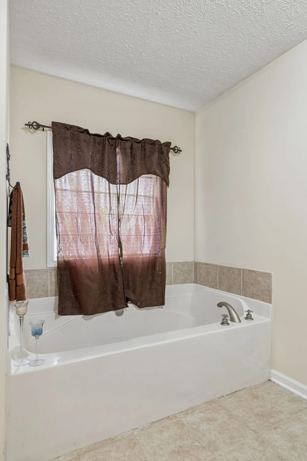 1296 Blairfield Dr Antioch, TN 37013