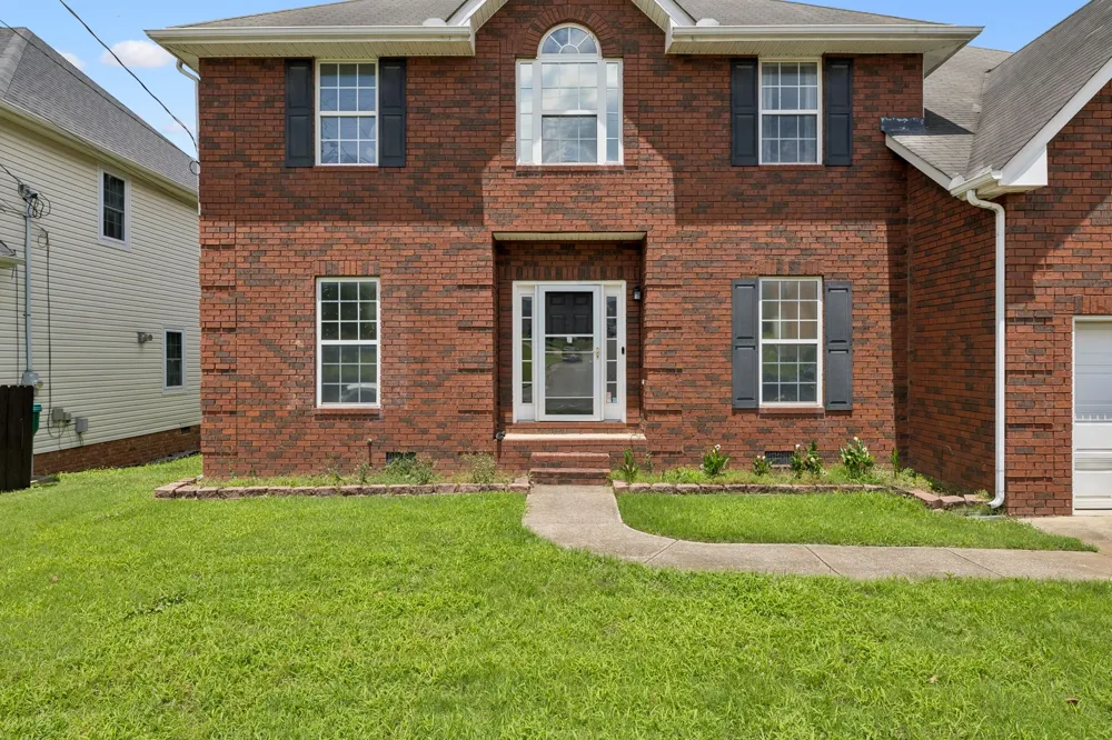1296 Blairfield Dr Antioch, TN 37013