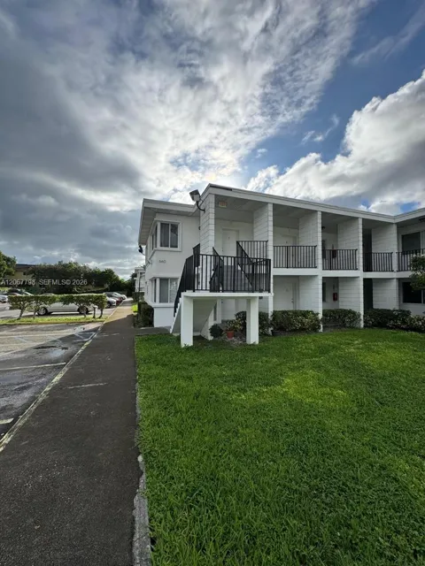 670 NE 88th Ter #5
