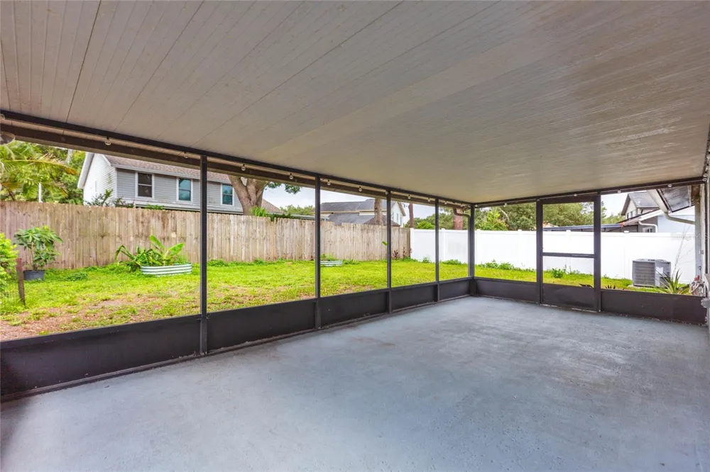 2705 LAKEVILLE DRIVE Tampa, FL 33618