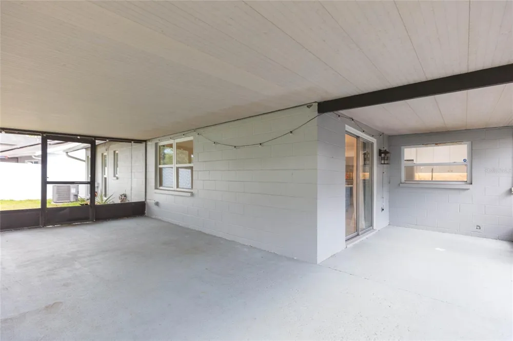 2705 LAKEVILLE DRIVE Tampa, FL 33618