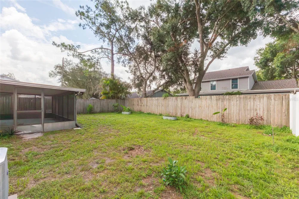 2705 LAKEVILLE DRIVE Tampa, FL 33618