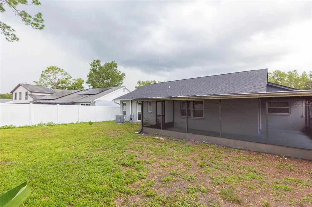 2705 LAKEVILLE DRIVE Tampa, FL 33618