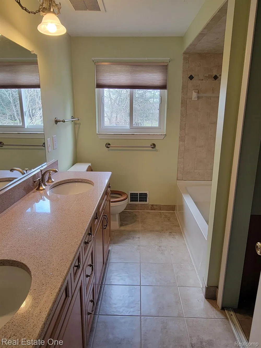 6927 Northpoint Drive Troy City, MI 48085