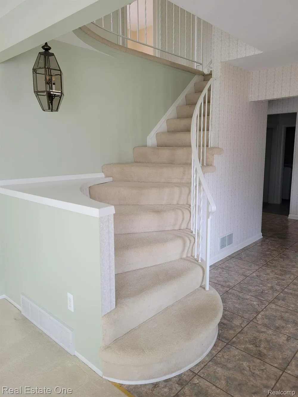 6927 Northpoint Drive Troy City, MI 48085