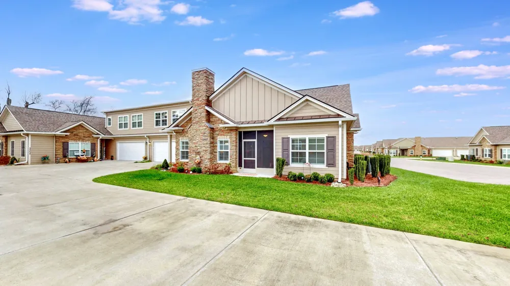 2460 Stonecenter Ln Murfreesboro, TN 37128