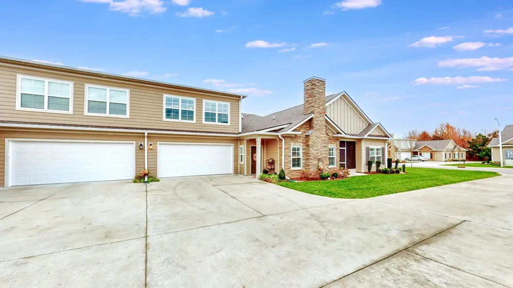 2460 Stonecenter Ln Murfreesboro, TN 37128