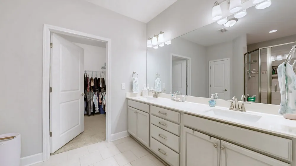 2460 Stonecenter Ln Murfreesboro, TN 37128